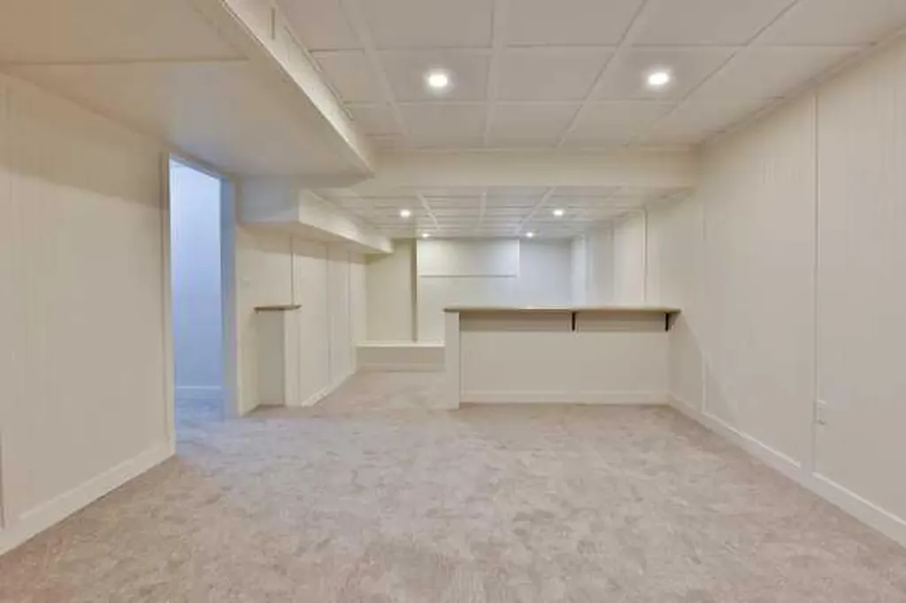 418 Dieppe Boulevard S Lethbridge AB T1J3X1