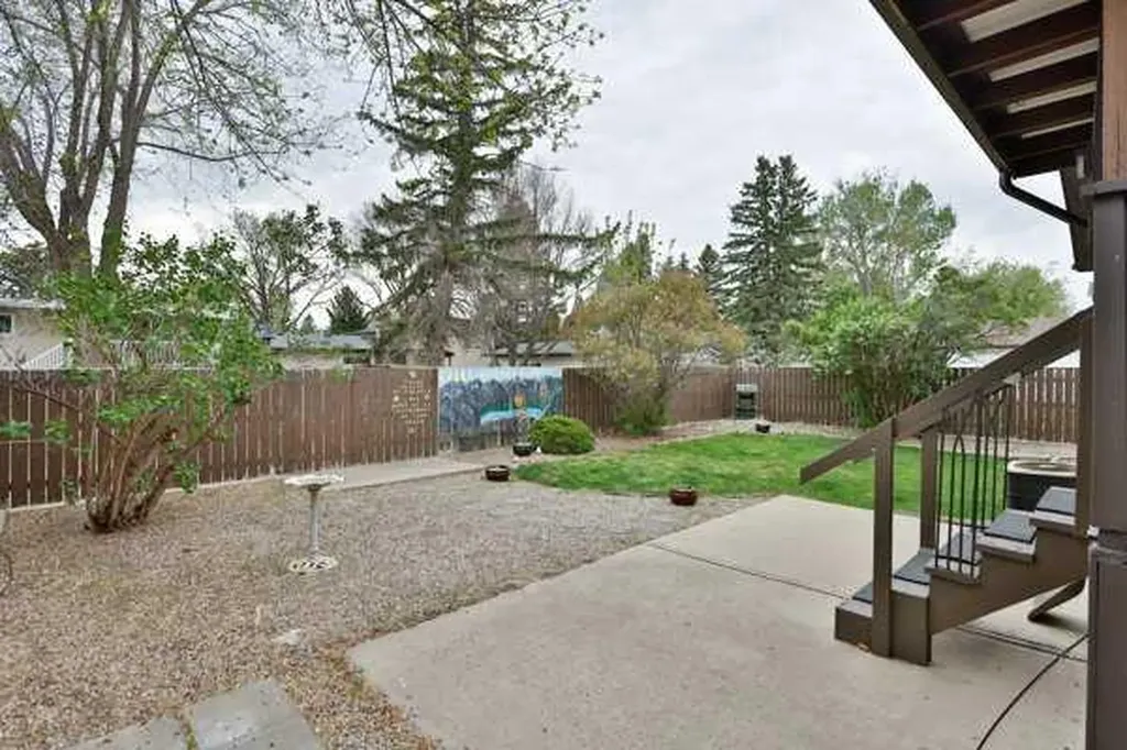 418 Dieppe Boulevard S Lethbridge AB T1J3X1