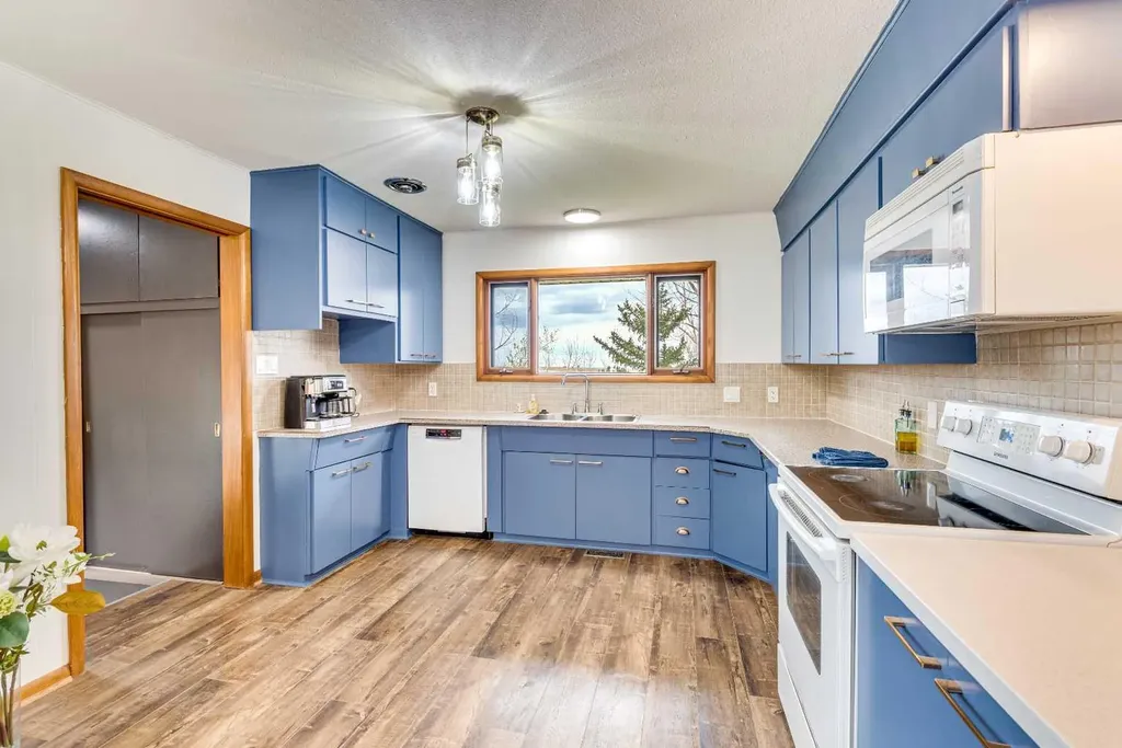 311081 Rge Road 225 Rural Kneehill County AB T0M 2A0