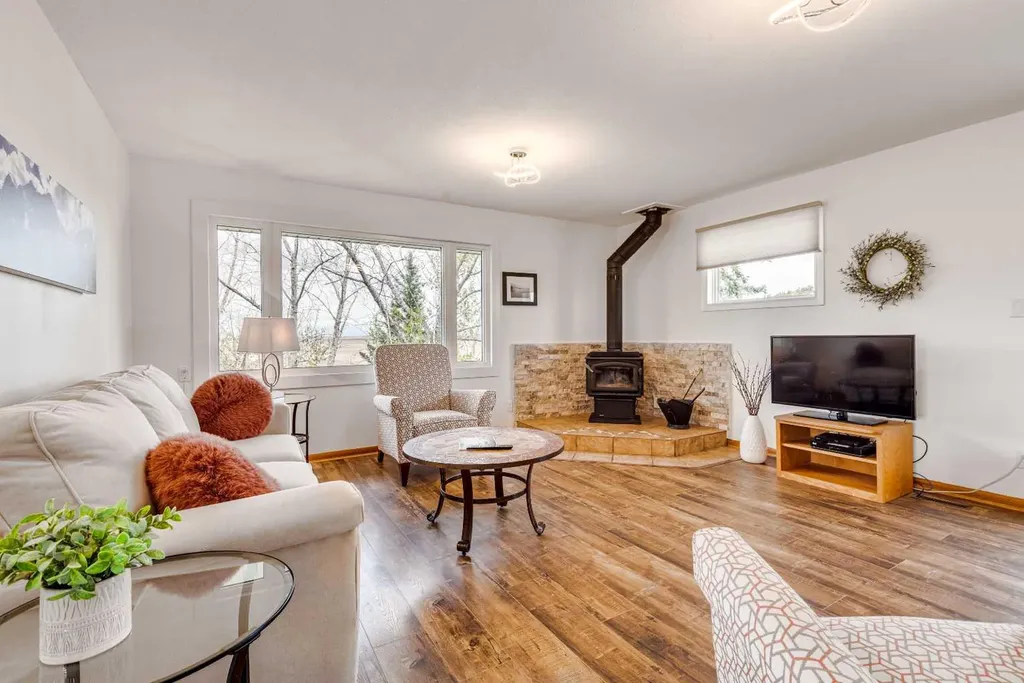 311081 Rge Road 225 Rural Kneehill County AB T0M 2A0