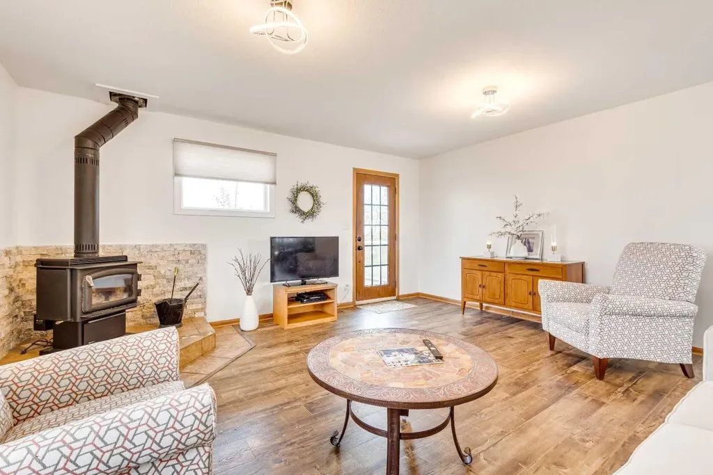 311081 Rge Road 225 Rural Kneehill County AB T0M 2A0