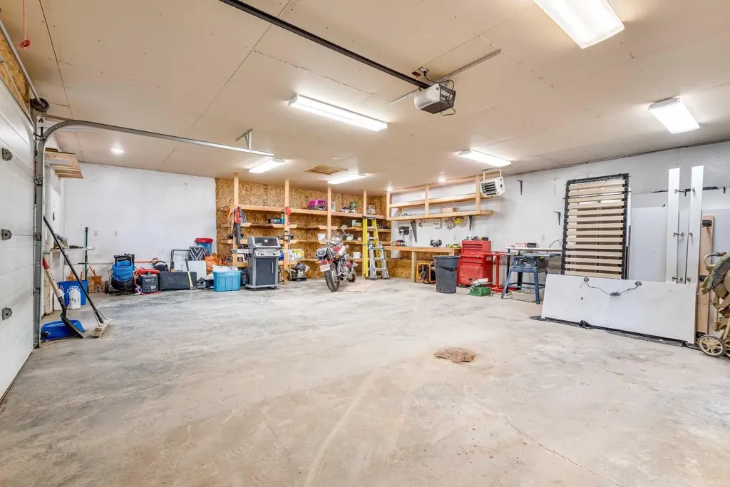 311081 Rge Road 225 Rural Kneehill County AB T0M 2A0