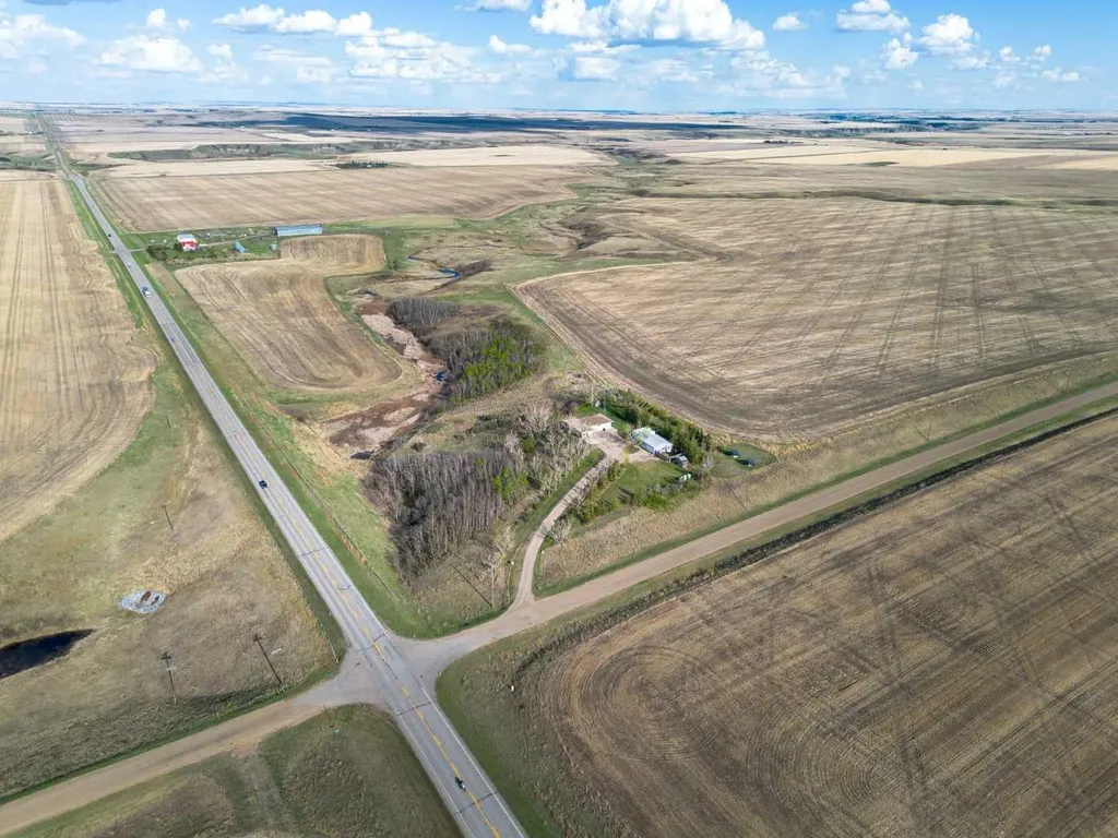 311081 Rge Road 225 Rural Kneehill County AB T0M 2A0