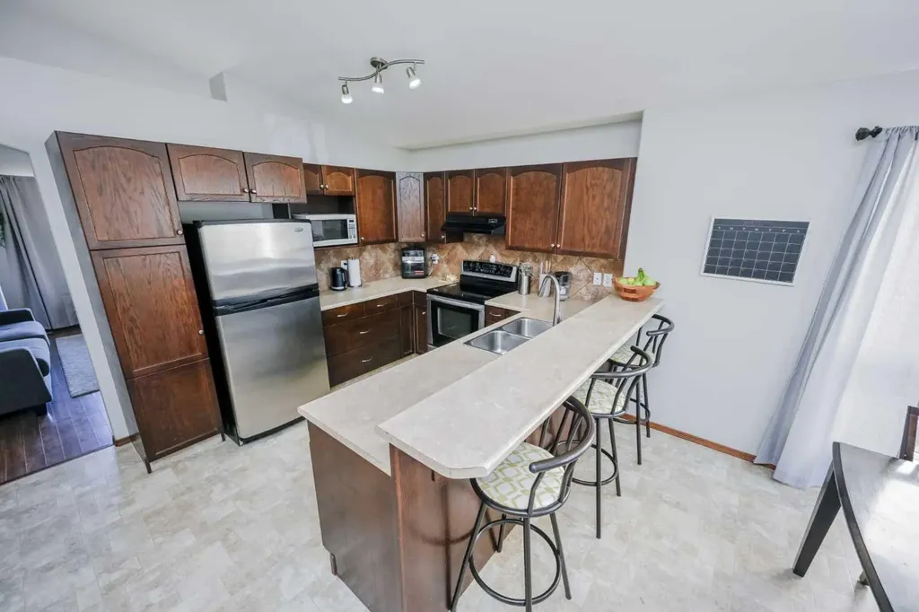 9321 91 Street Grande Prairie AB T8X 0C7