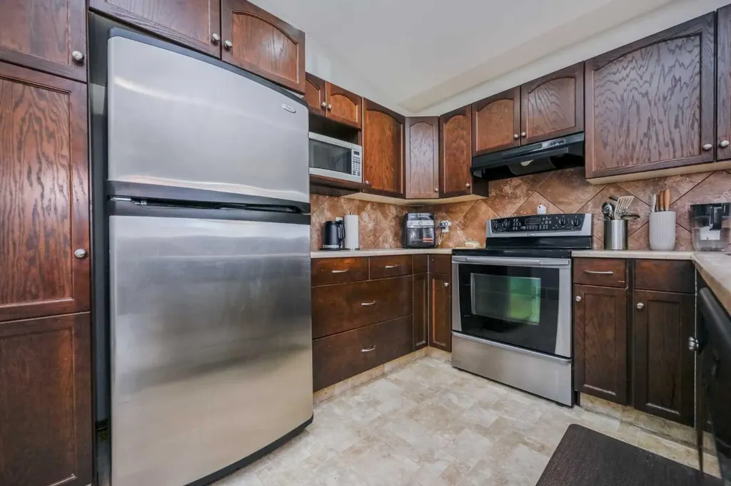 9321 91 Street Grande Prairie AB T8X 0C7