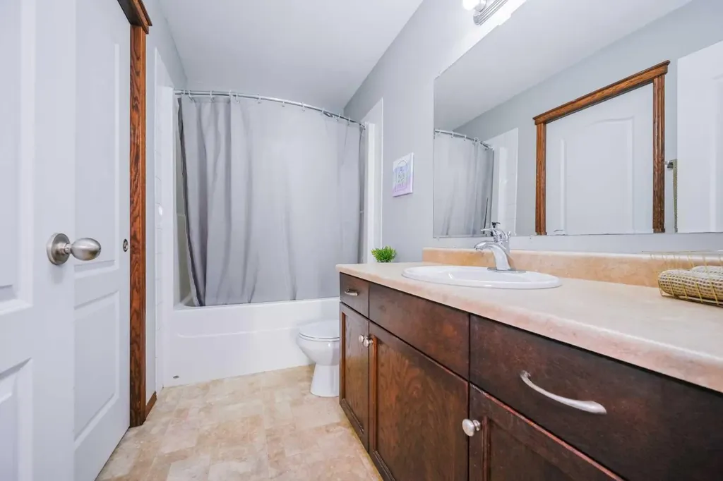 9321 91 Street Grande Prairie AB T8X 0C7