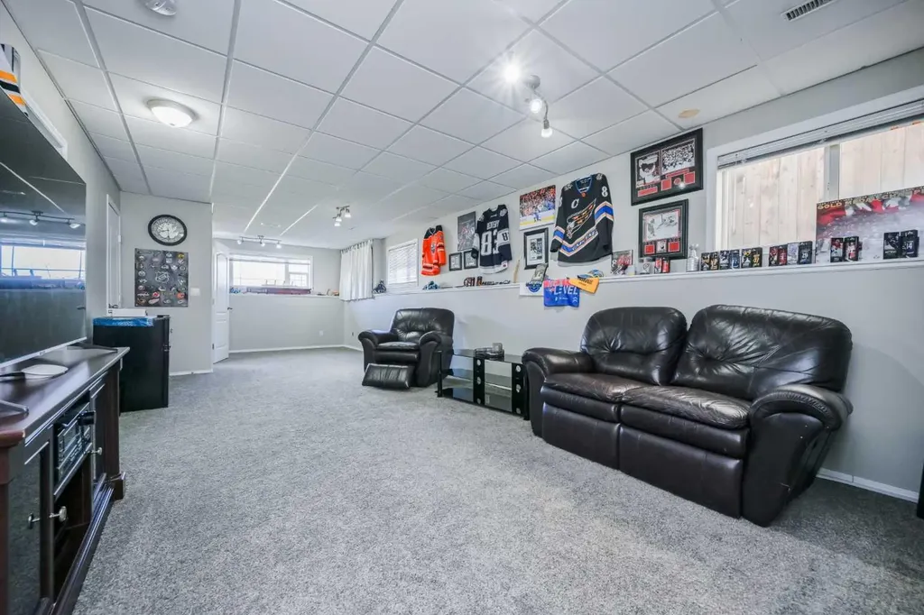 9321 91 Street Grande Prairie AB T8X 0C7