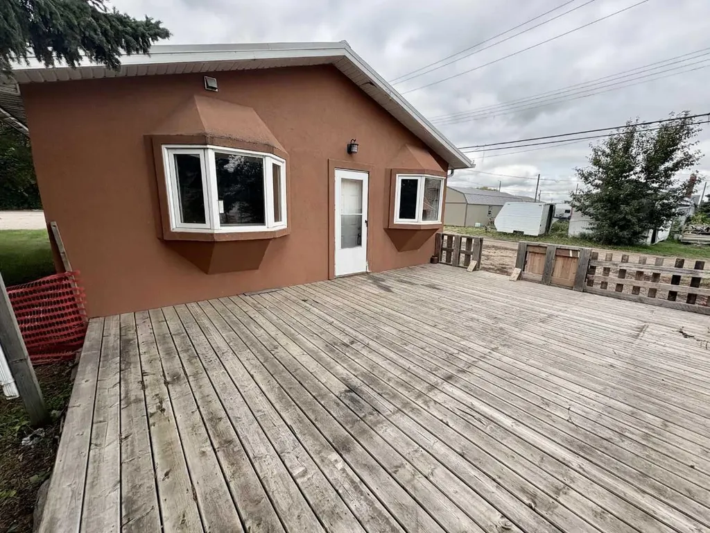4923 52 Street Innisfree AB T0B 2G0