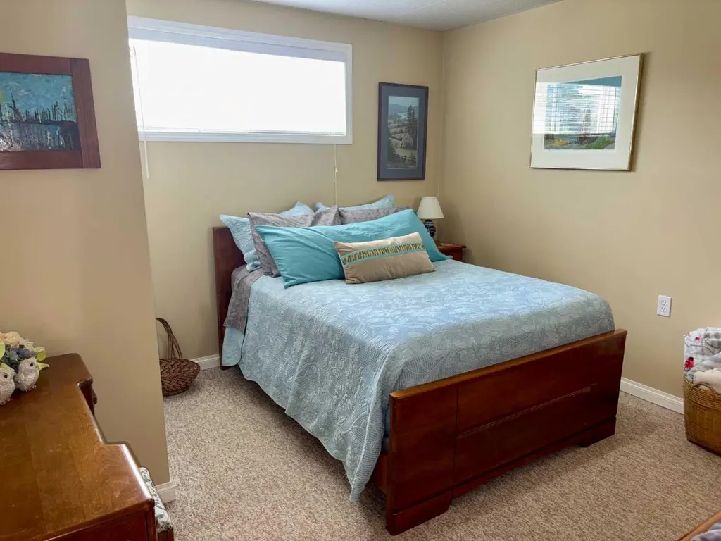4632 51 Street Mannville AB T0B 2W0