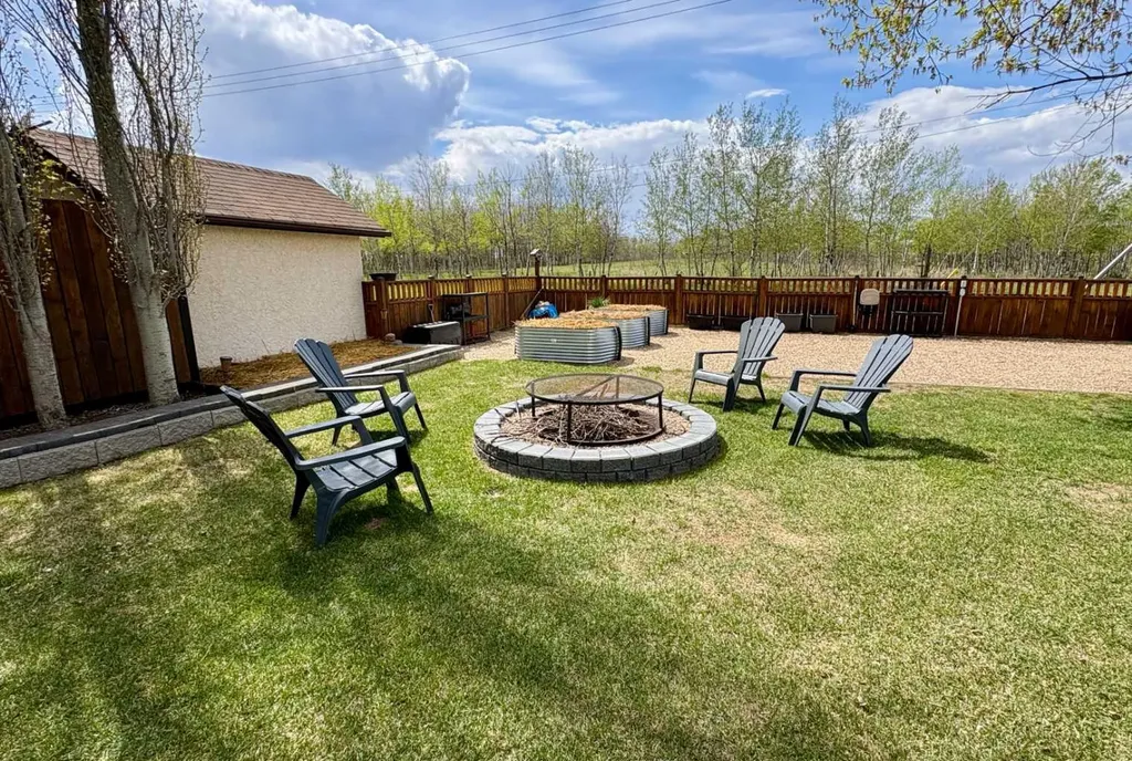 4632 51 Street Mannville AB T0B 2W0