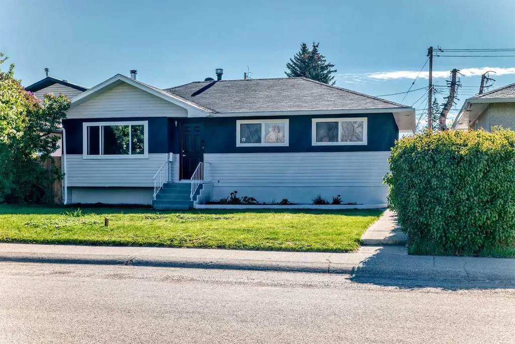 1508 45 Street SE Calgary AB T2A1N2