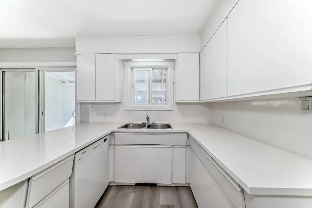 1508 45 Street SE Calgary AB T2A1N2