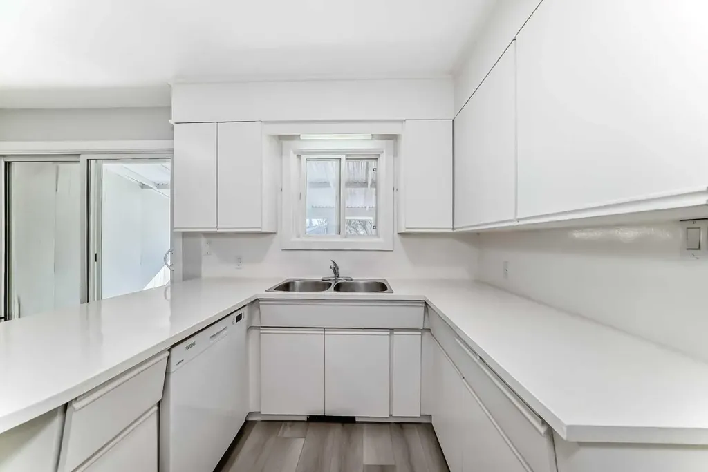 1508 45 Street SE Calgary AB T2A1N2