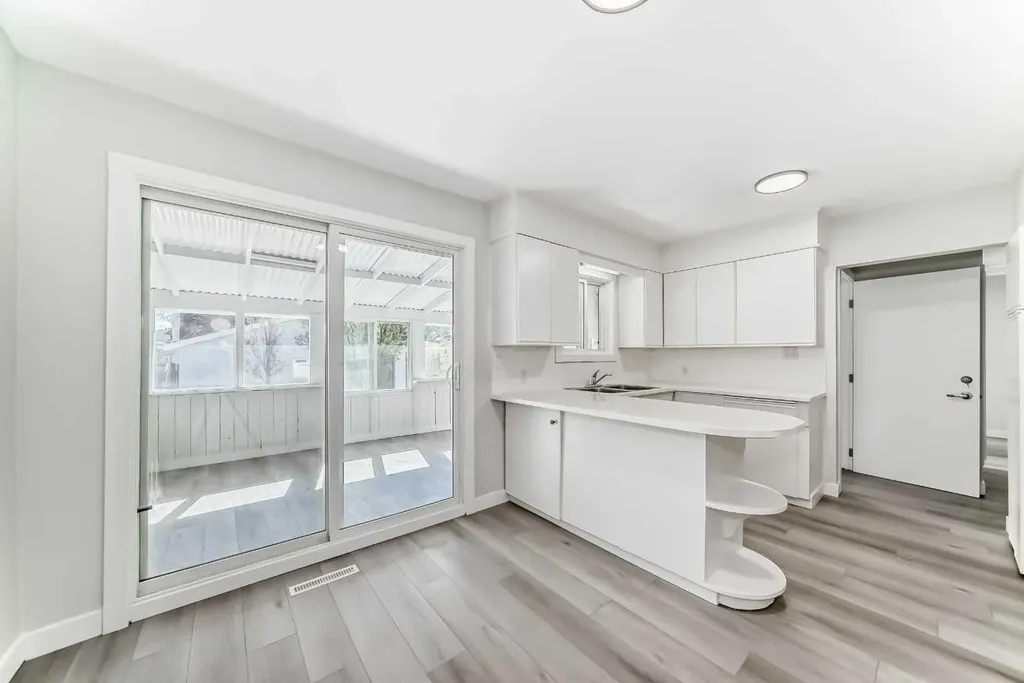 1508 45 Street SE Calgary AB T2A1N2