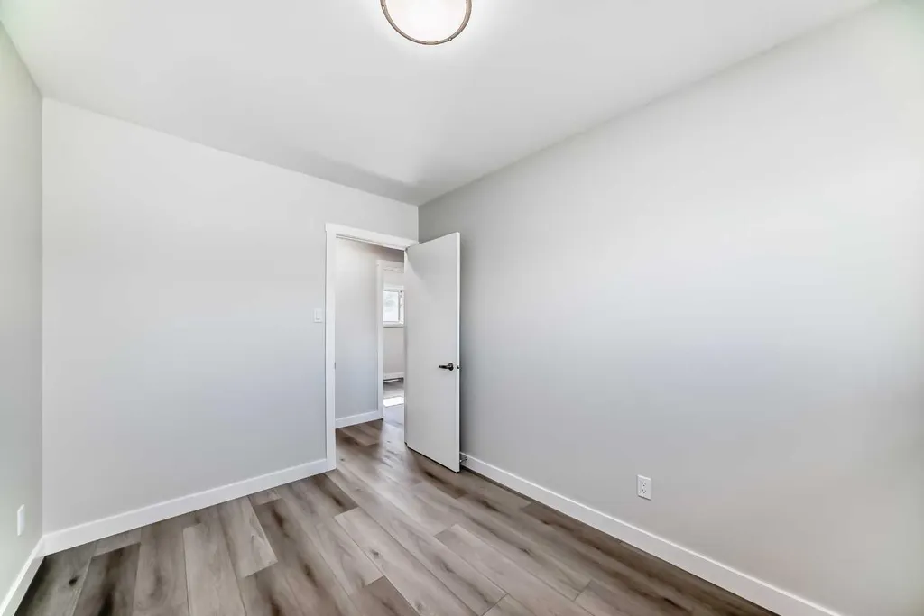 1508 45 Street SE Calgary AB T2A1N2