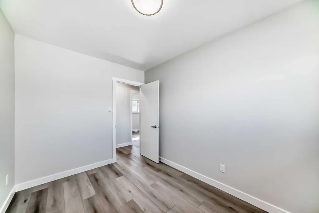 1508 45 Street SE Calgary AB T2A1N2