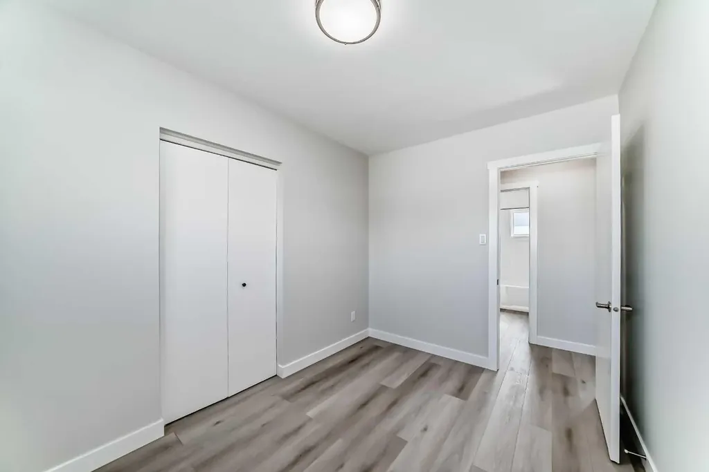 1508 45 Street SE Calgary AB T2A1N2