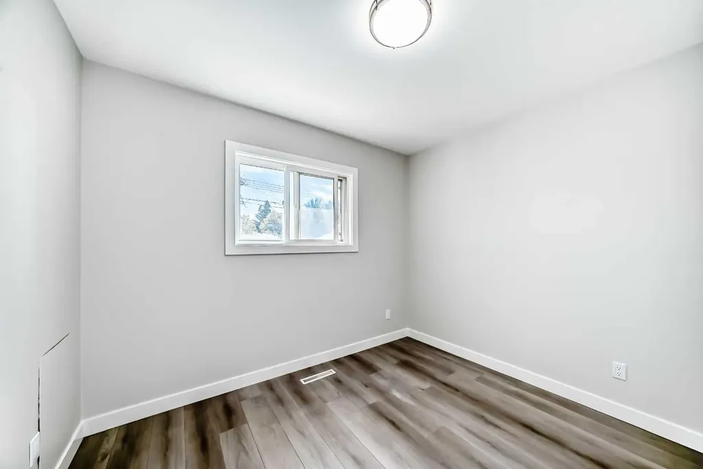 1508 45 Street SE Calgary AB T2A1N2