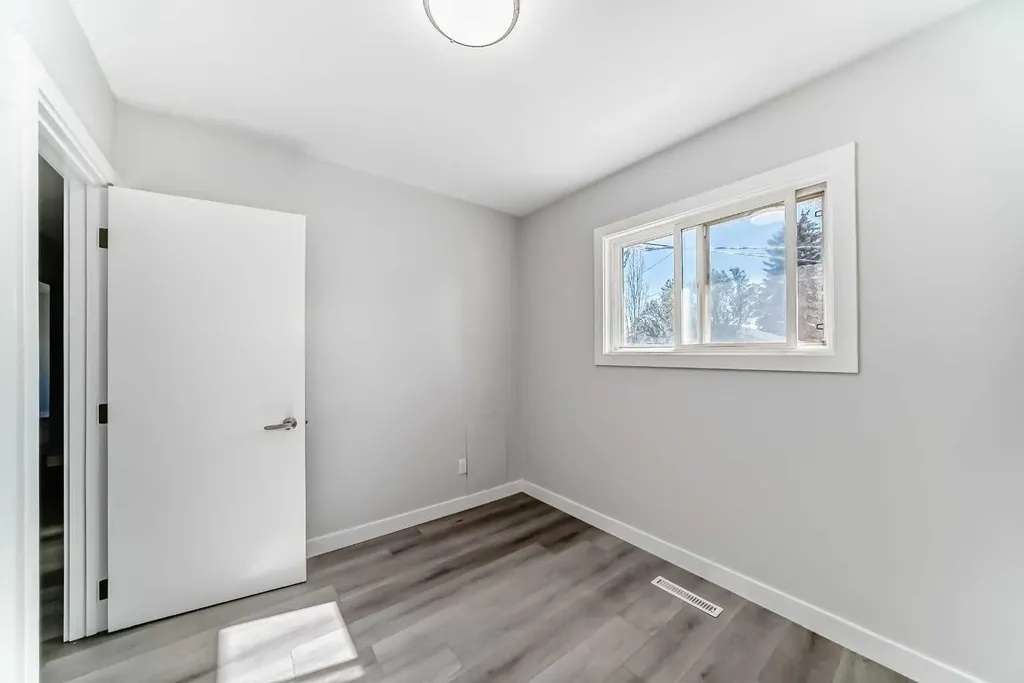 1508 45 Street SE Calgary AB T2A1N2