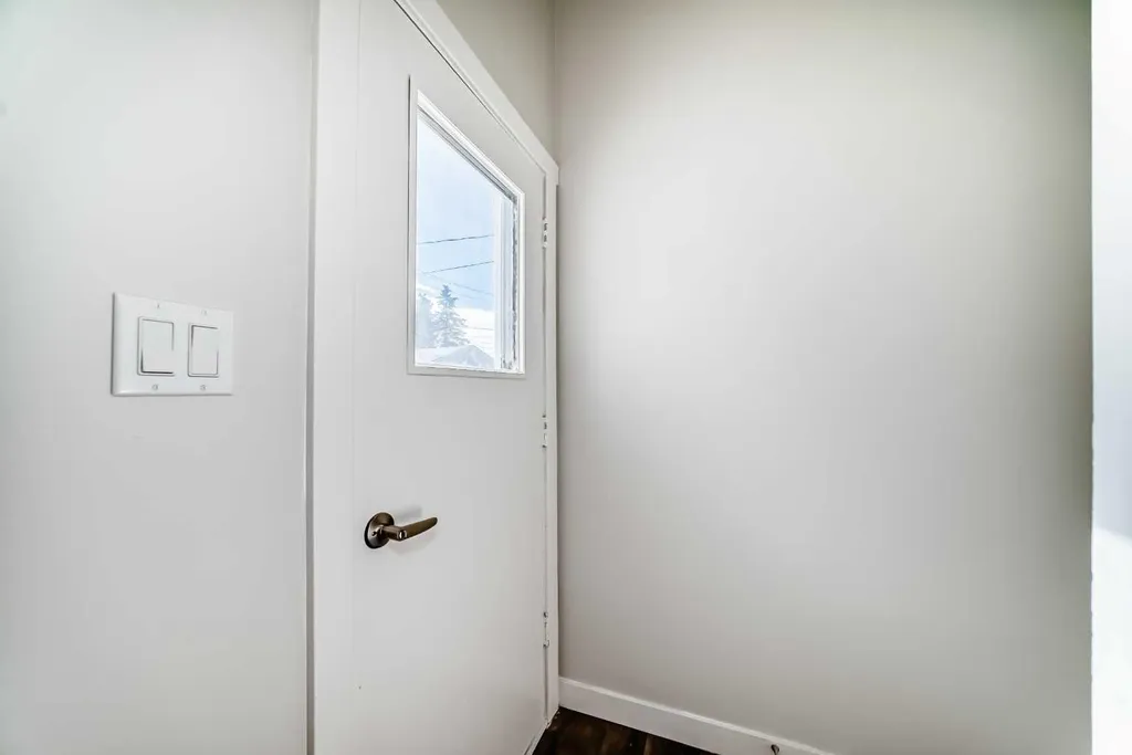 1508 45 Street SE Calgary AB T2A1N2