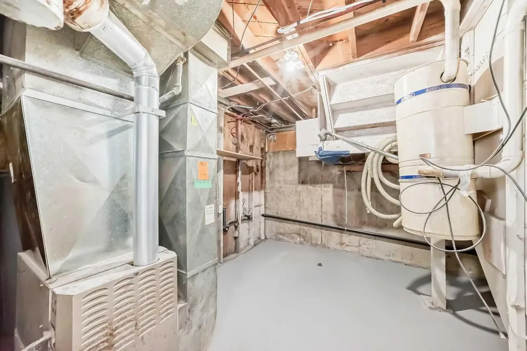 1508 45 Street SE Calgary AB T2A1N2