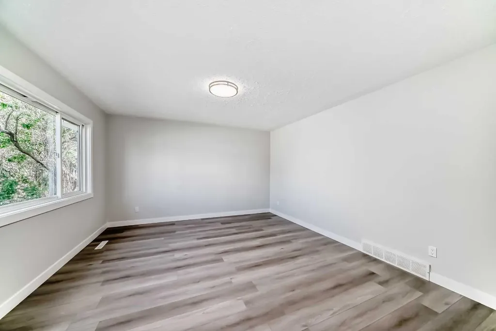 1508 45 Street SE Calgary AB T2A1N2