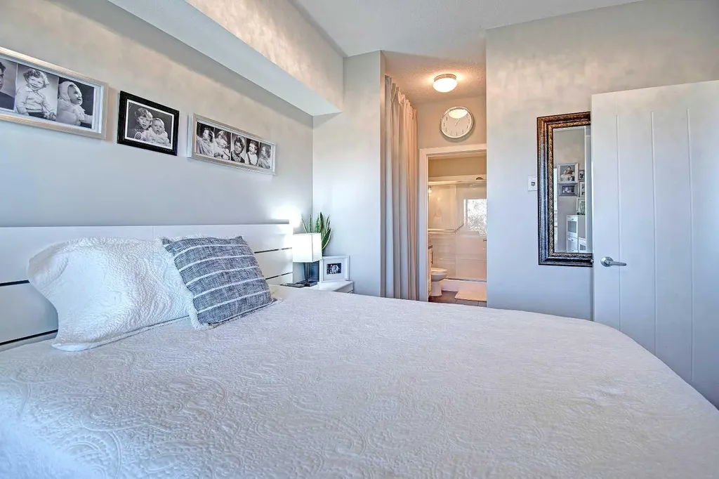 604 East Lake Boulevard NE Airdrie AB T4A 0G6