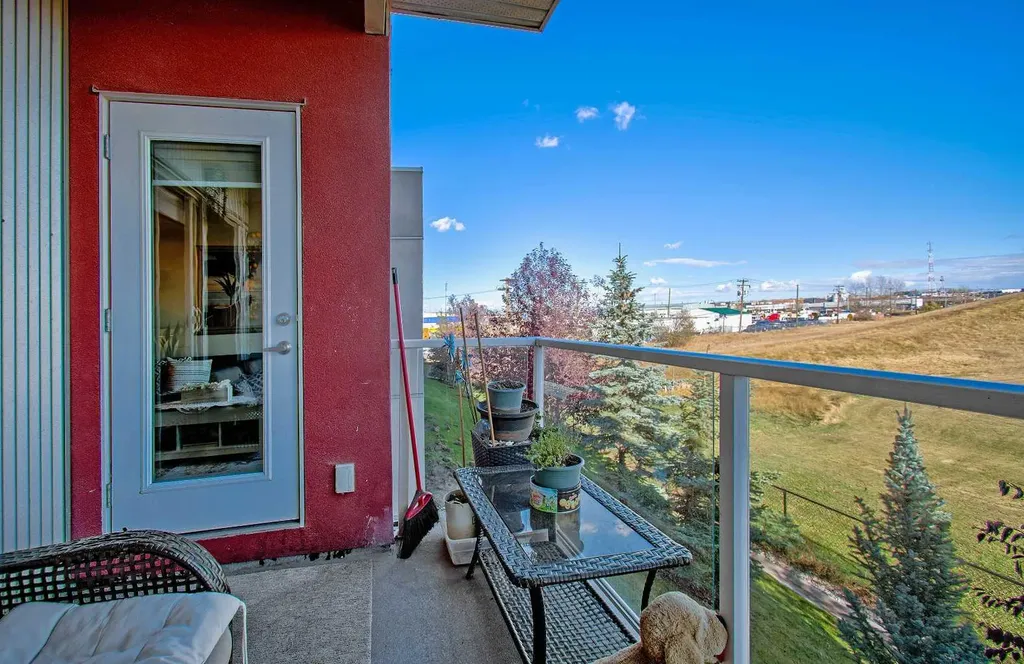 604 East Lake Boulevard NE Airdrie AB T4A 0G6
