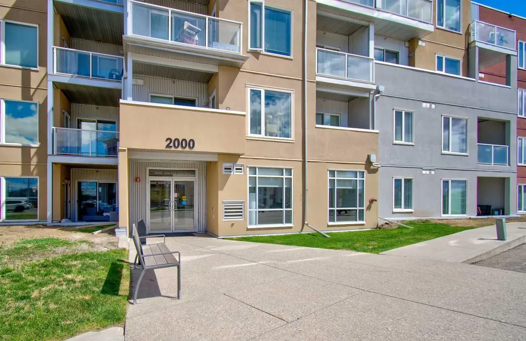 604 East Lake Boulevard NE Airdrie AB T4A 0G6