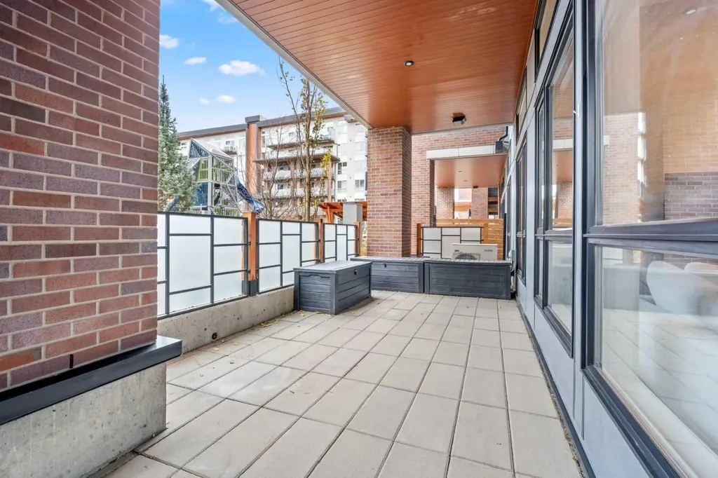 124 Mahogany Centre SE Calgary AB T3M 2Y1