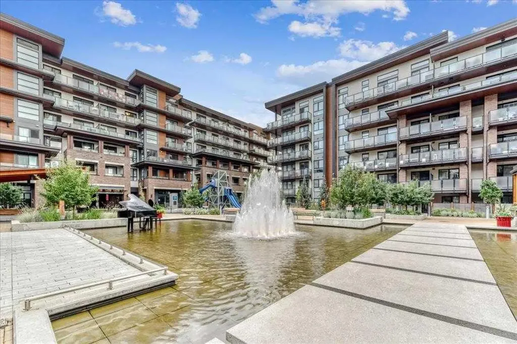 124 Mahogany Centre SE Calgary AB T3M 2Y1