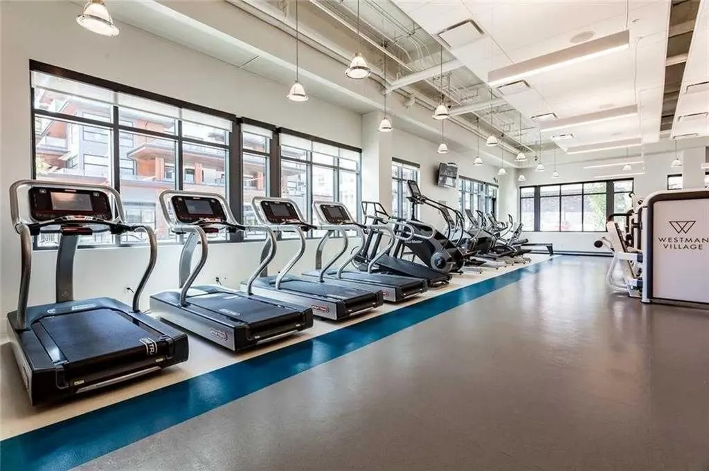 124 Mahogany Centre SE Calgary AB T3M 2Y1