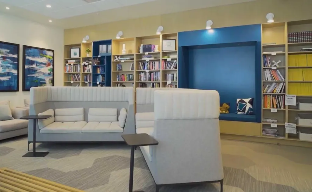 124 Mahogany Centre SE Calgary AB T3M 2Y1