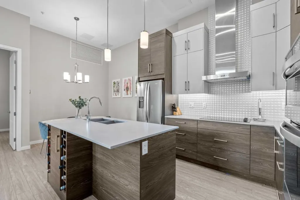 124 Mahogany Centre SE Calgary AB T3M 2Y1