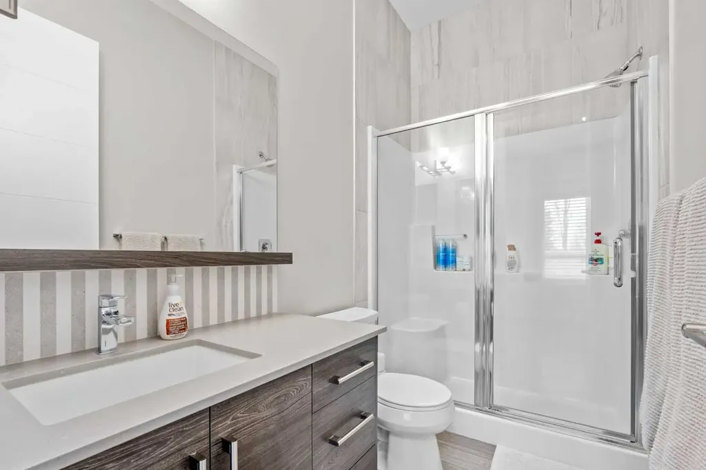 124 Mahogany Centre SE Calgary AB T3M 2Y1