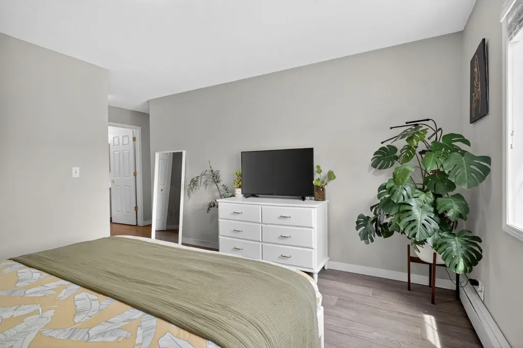 1415 17 Street SE Calgary AB T2G3V3