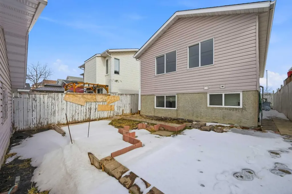3710 Catalina Boulevard NE Calgary AB T1Y6W6