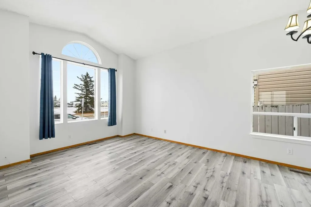 3710 Catalina Boulevard NE Calgary AB T1Y6W6