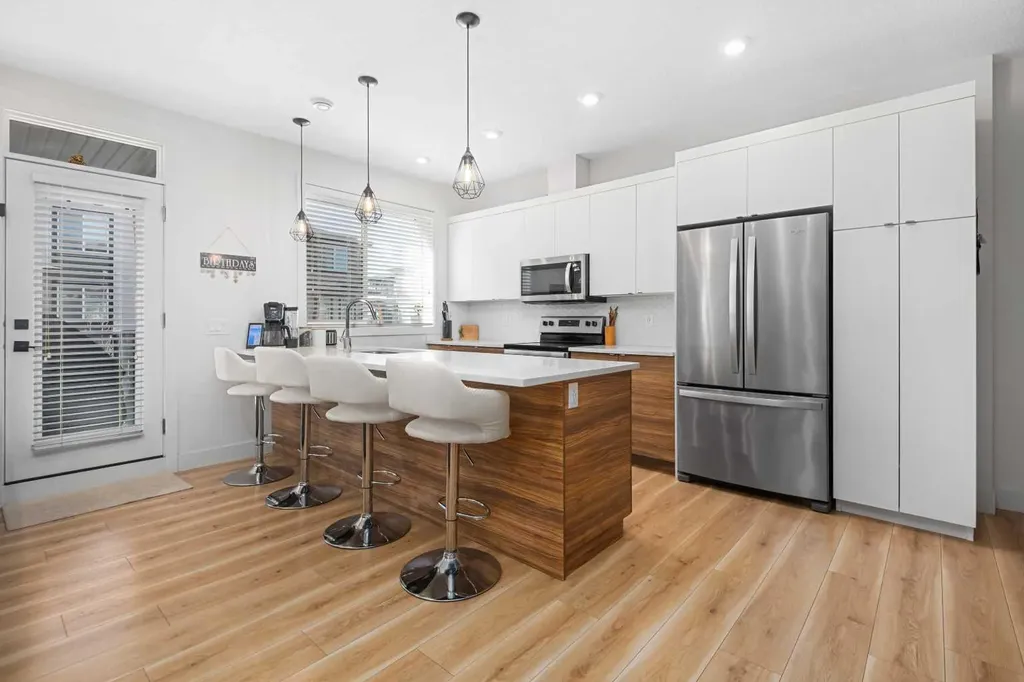 153 Savanna Walk NE Calgary AB T3J0Y3