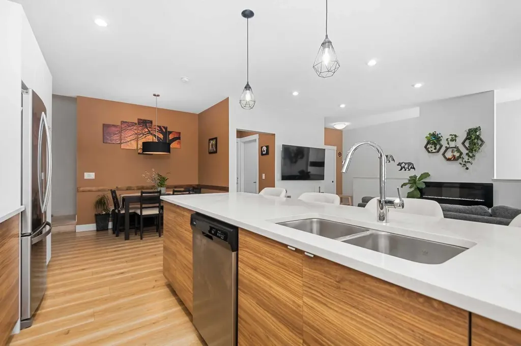 153 Savanna Walk NE Calgary AB T3J0Y3