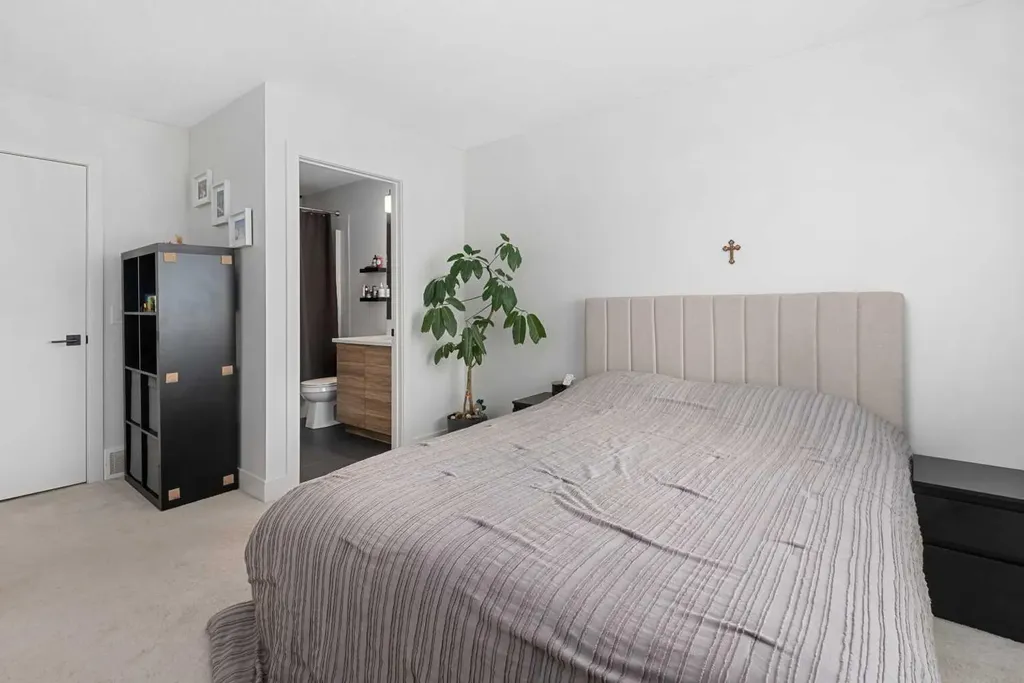 153 Savanna Walk NE Calgary AB T3J0Y3