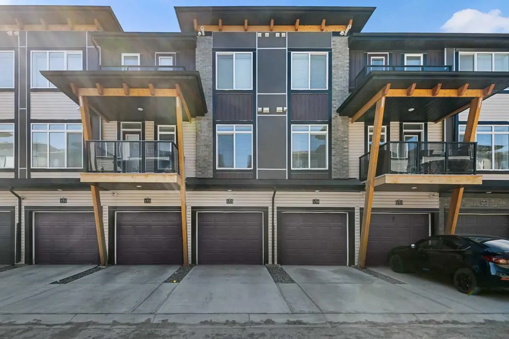 153 Savanna Walk NE Calgary AB T3J0Y3