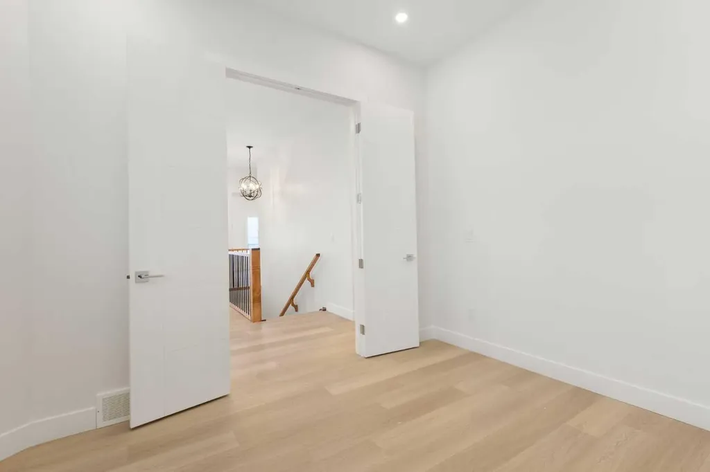 376 Muirfield Crescent Lyalta AB T0J1Y1