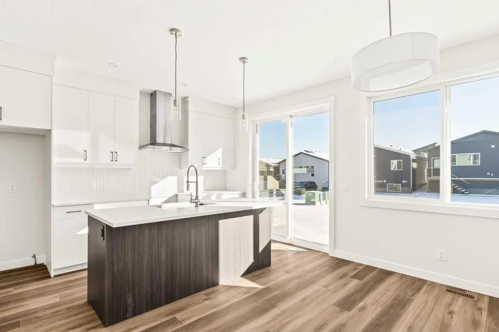 885 Livingston View NE Calgary AB T3P 2K7