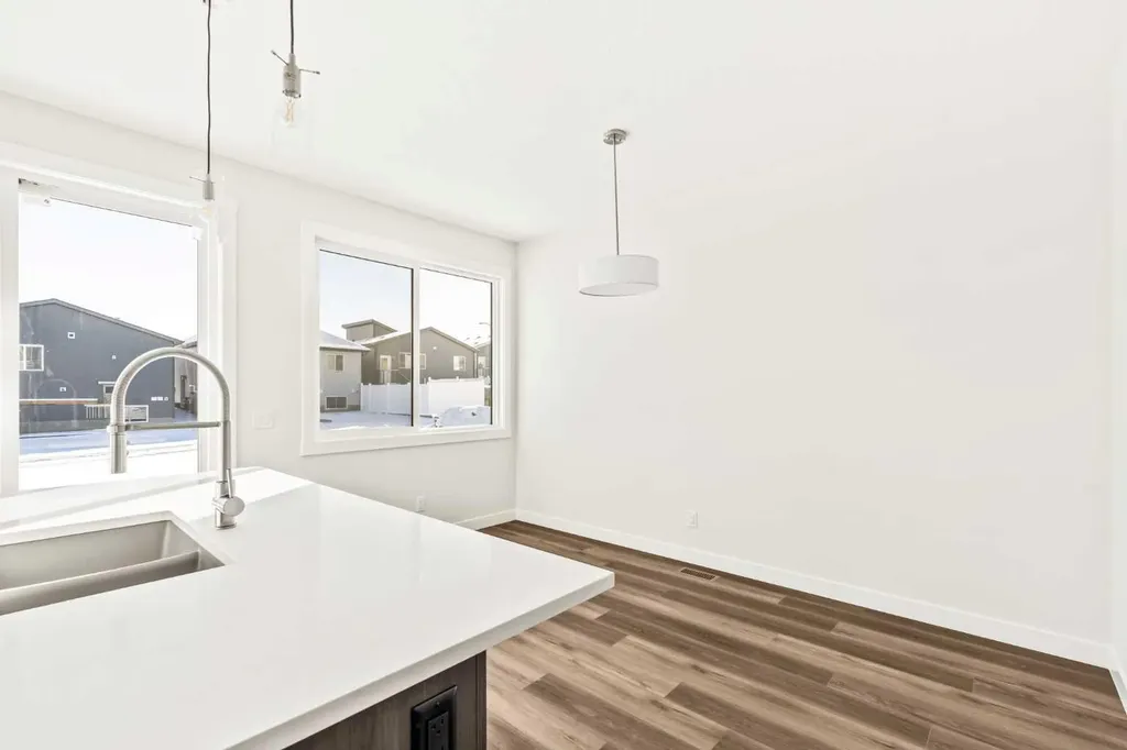 885 Livingston View NE Calgary AB T3P 2K7