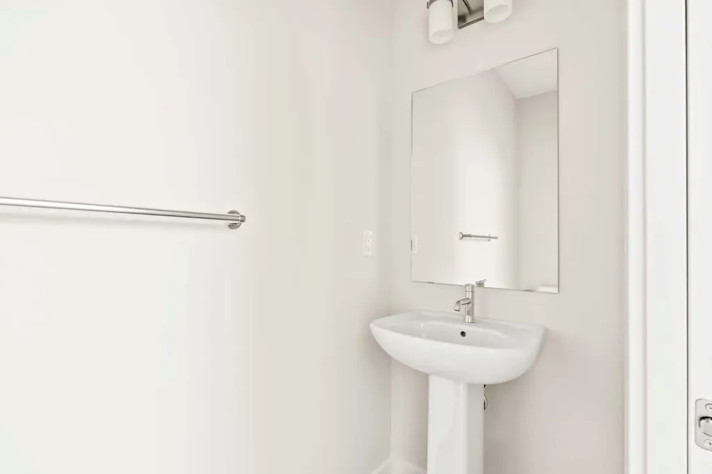 885 Livingston View NE Calgary AB T3P 2K7