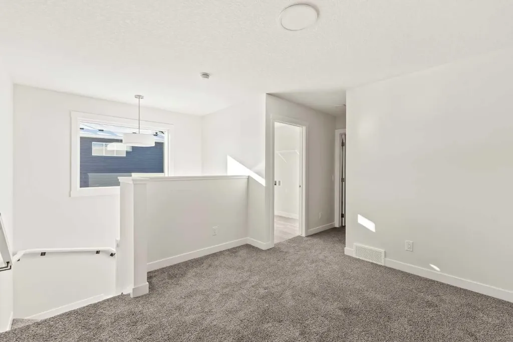885 Livingston View NE Calgary AB T3P 2K7