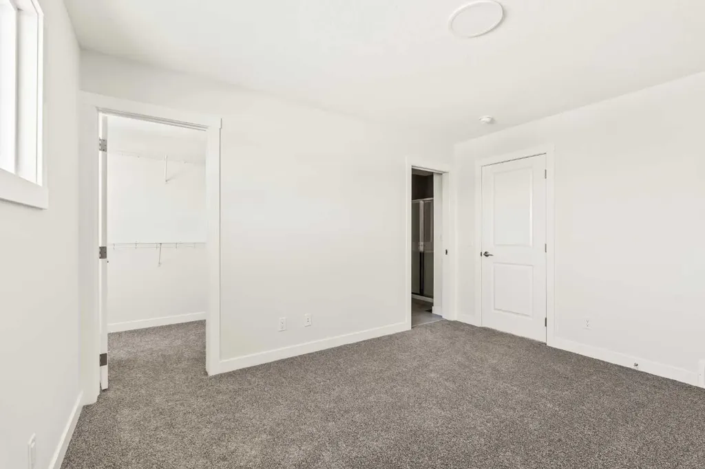 885 Livingston View NE Calgary AB T3P 2K7
