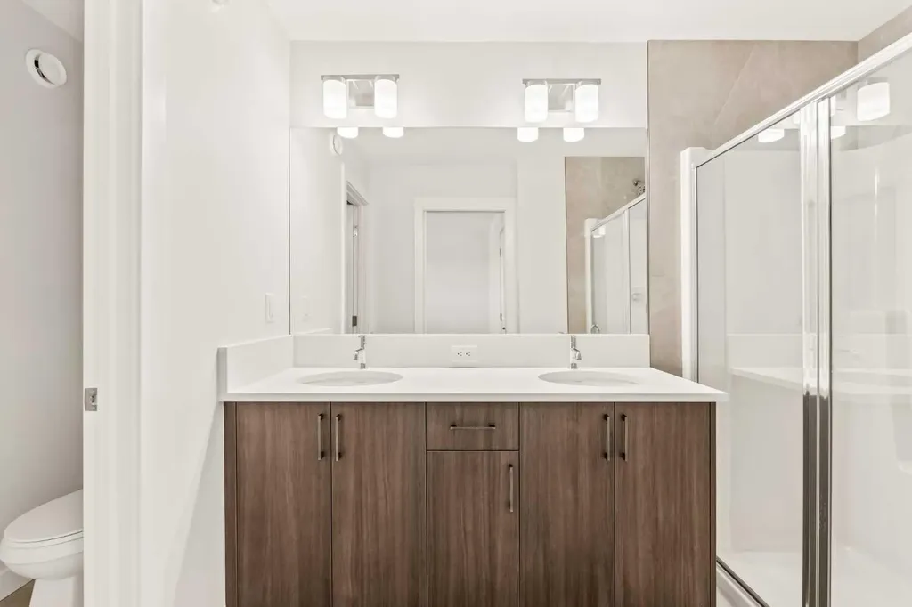 885 Livingston View NE Calgary AB T3P 2K7