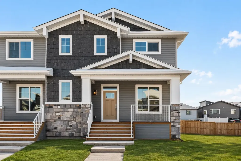 885 Livingston View NE Calgary AB T3P 2K7
